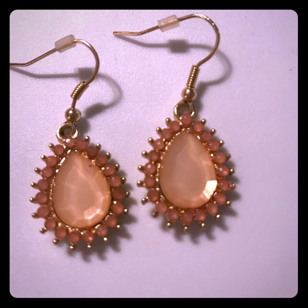 Two tone peach/gold earring